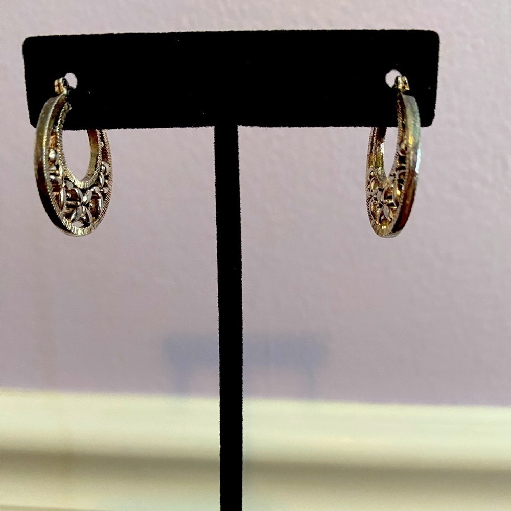Vintage-Inspired Silver Hoop Earrings | Ornate Floral Design | Statement Jewelry